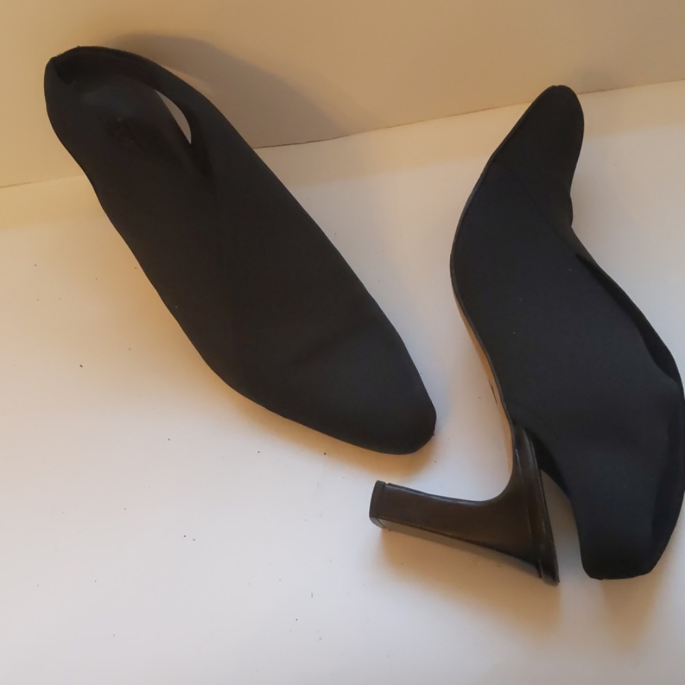 Larry Stuart Coll. elastic cloth heels-sz 8 1/2N